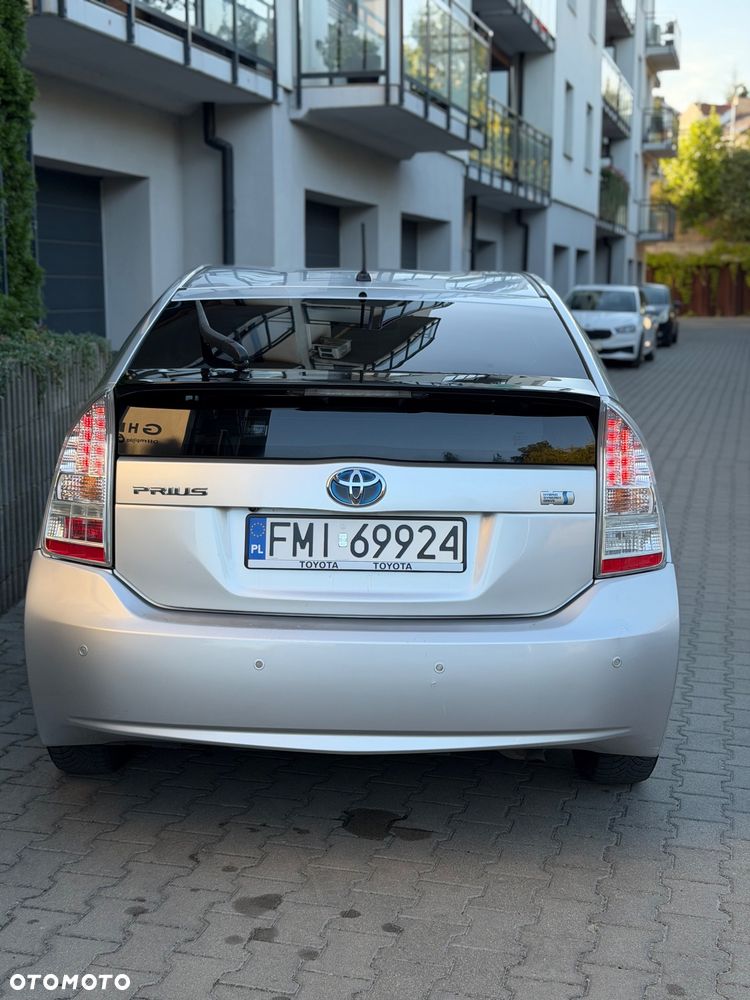 Toyota Prius - 17