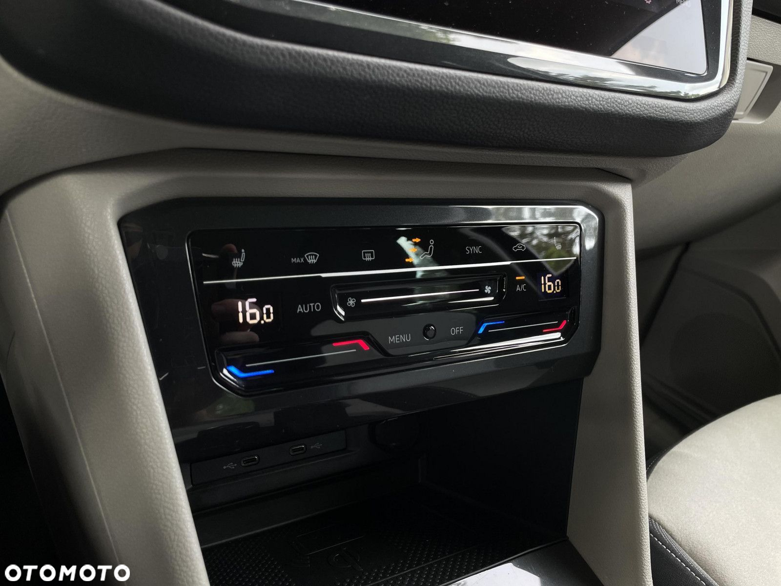 Volkswagen Tiguan 2.0 TDI SCR 4Mot Elegance DSG - 36