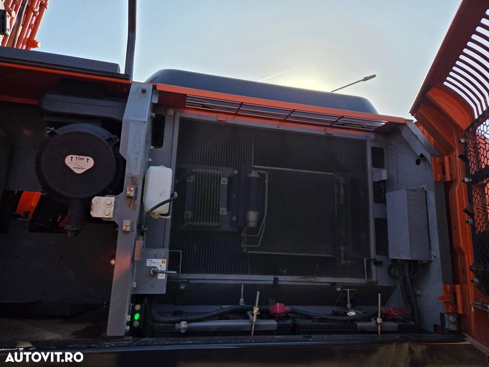 Hitachi ZX250LC-6, 2020, 4.294h, 28t, cupa NOUA 1,55mc, lant 95% bun doar 136h mars, Consum mediu 11l/h, 3 pompe hidr HITACHI, produs in JAPOANIA, inst picon pe brate, camera spate si laterale, Ad sapare 7,5m, posibil leasing, CA NOU-PROMOTIE 106.900 Eur - 35