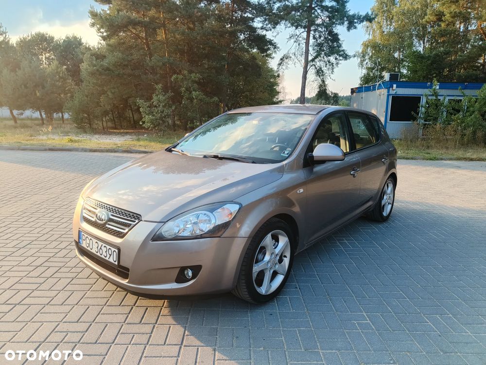 Kia Ceed Cee'd 2.0 crdi Optimum + - 7