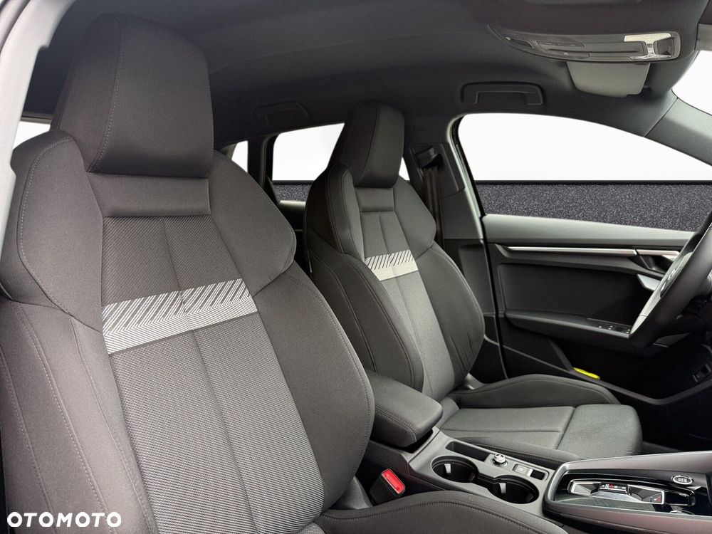 Audi A3 Sportback 35 TFSI mHEV Advanced S tronic - 27