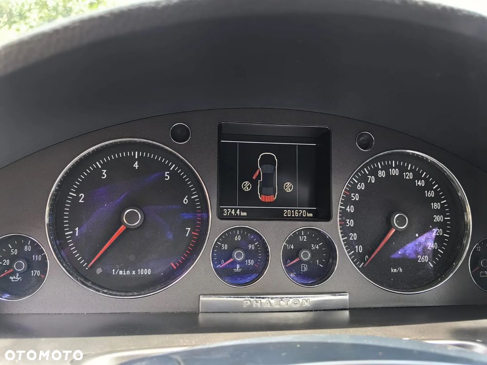 Volkswagen Phaeton 3.2 V6 4Mot (5 os.) - 21