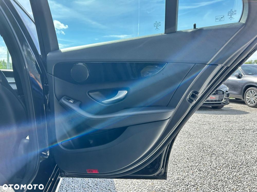 Mercedes-Benz Klasa C 160 9G-TRONIC - 22