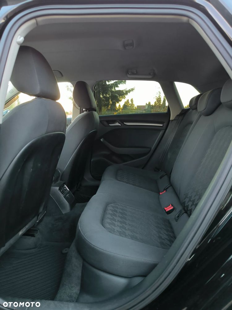 Audi A3 Sportback - 13