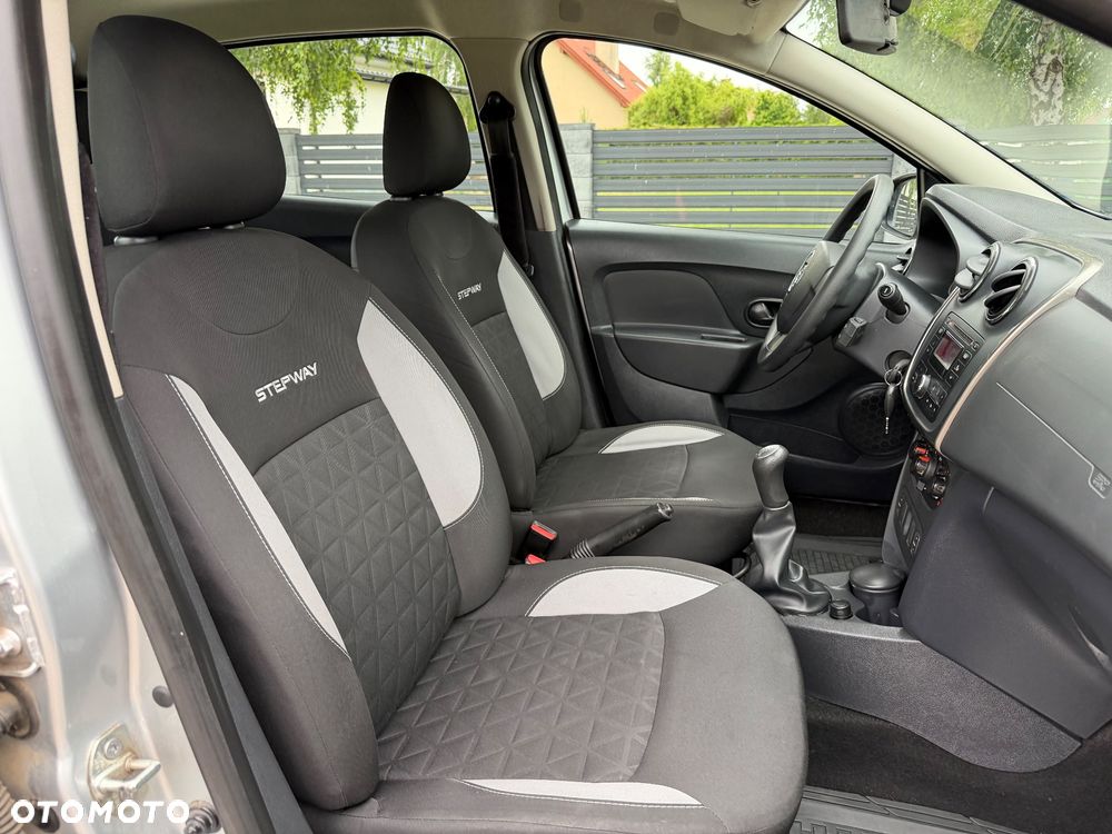 Dacia Sandero Stepway TCe 90 Prestige - 25