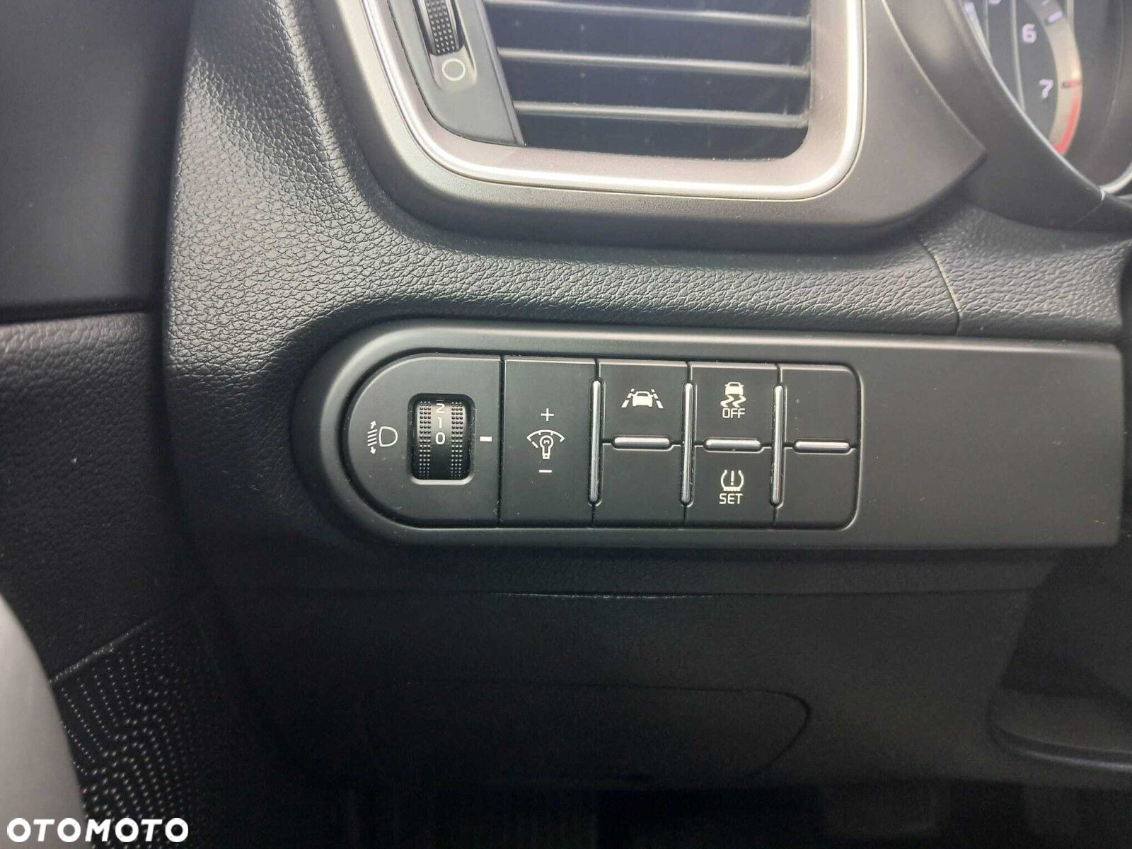 Kia Ceed 1.4 T-GDI L DCT - 21