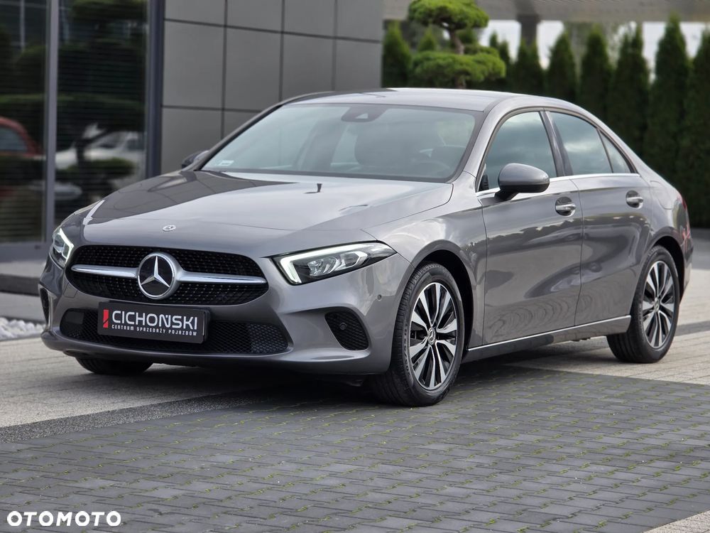 Mercedes-Benz Klasa A 180 Edycja specjalna 7G-DCT - 3
