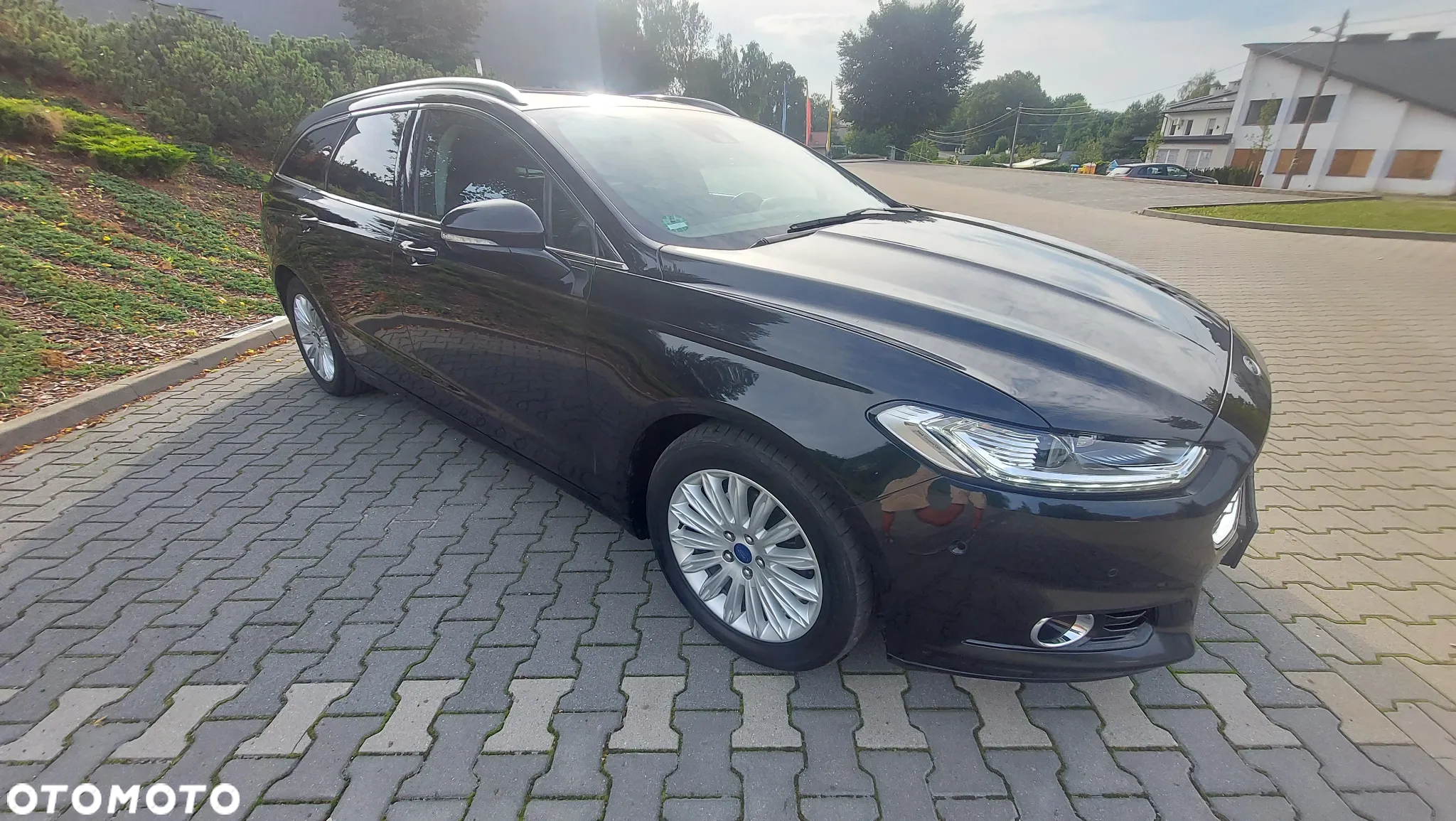 Ford Mondeo 2.0 TDCi Start-Stopp PowerShift-Aut Titanium - 4