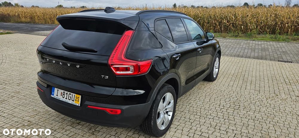 Volvo XC 40 T3 Momentum - 4