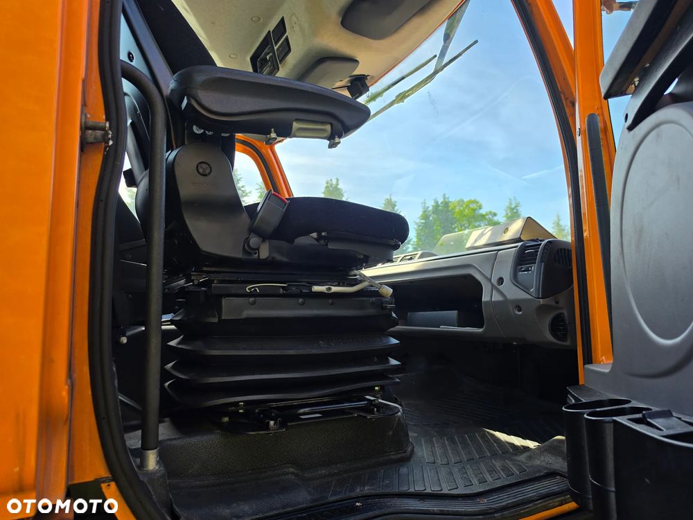 Unimog U527 - 21