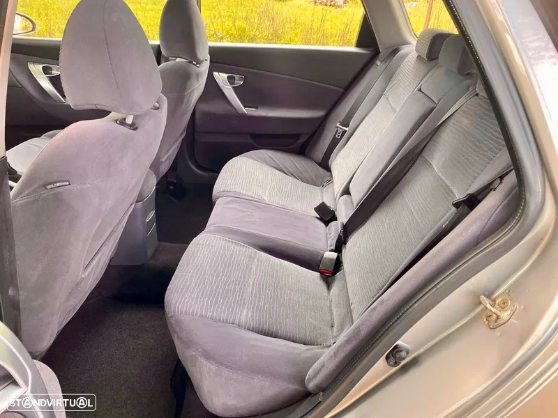 Nissan Primera 1.9 dCi Acenta - 10