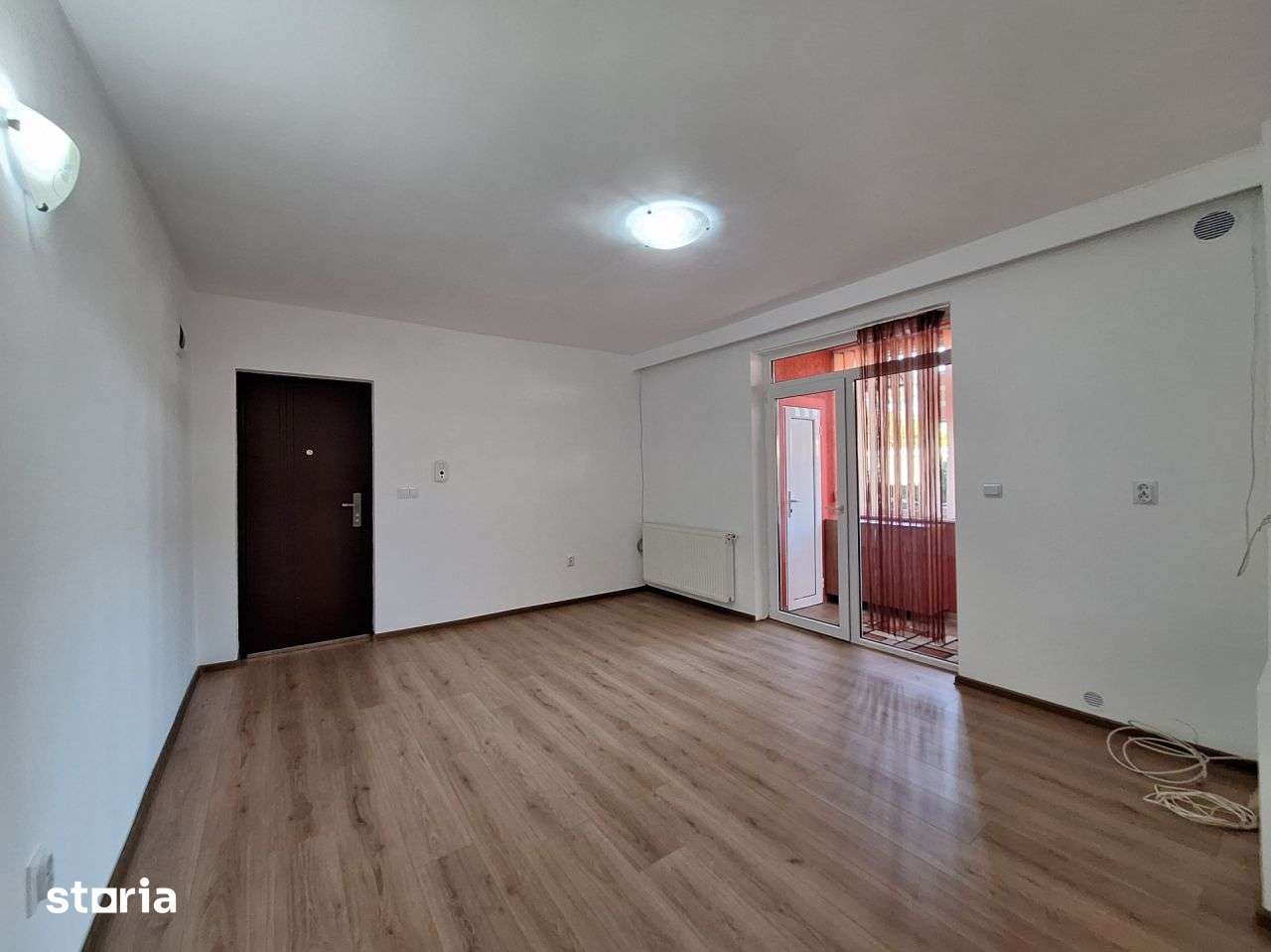 Apartament cu 2 camere, 36,5 mp, balcon, zona Parcului Poligon — fotografia 2