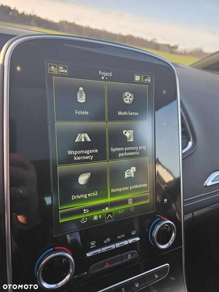 Renault Grand Scenic - 27