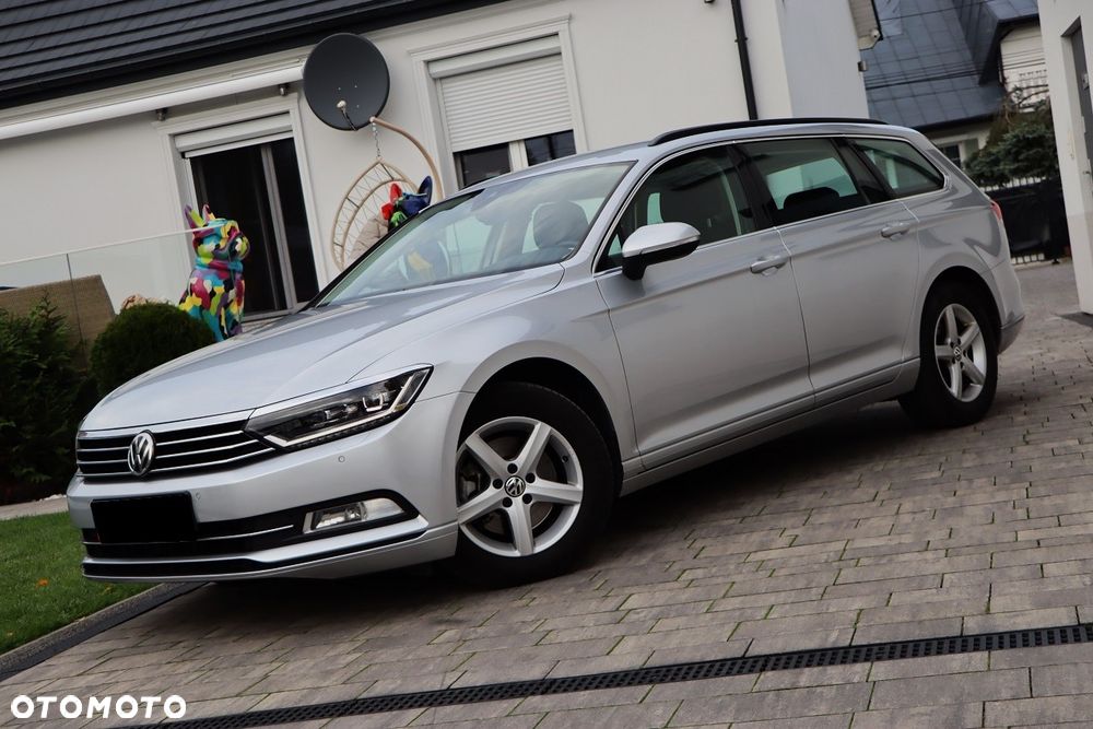 Volkswagen Passat 2.0 TDI SCR Comfortline DSG - 2