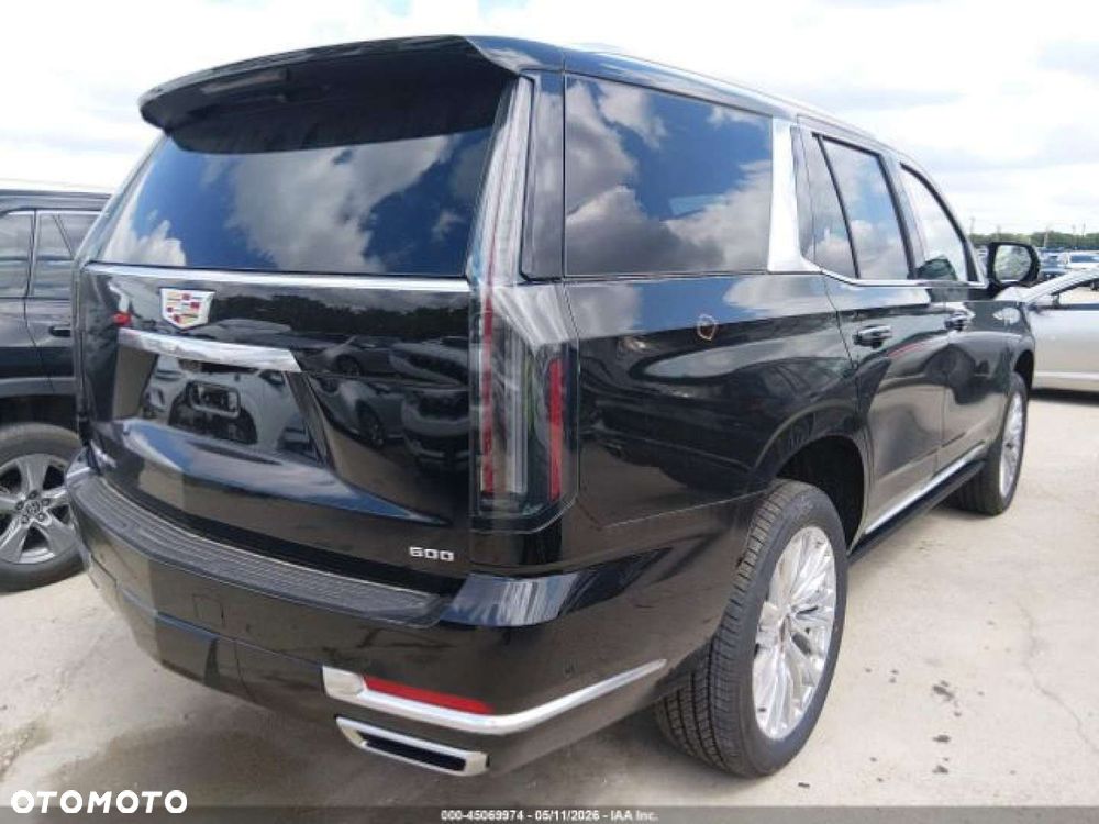 Cadillac Escalade - 5