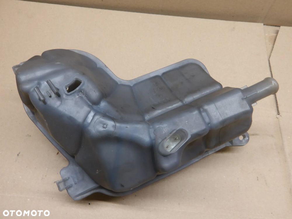 AUDI A4 B6 01-04 KOMBI ZBIORNICZEK WYRÓWNAWCZY 8E0121403 - 2