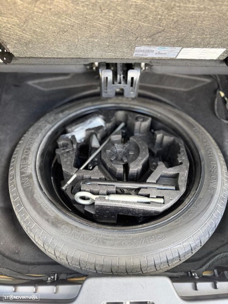 Volvo XC 90 2.0 D4 R-Design - 29