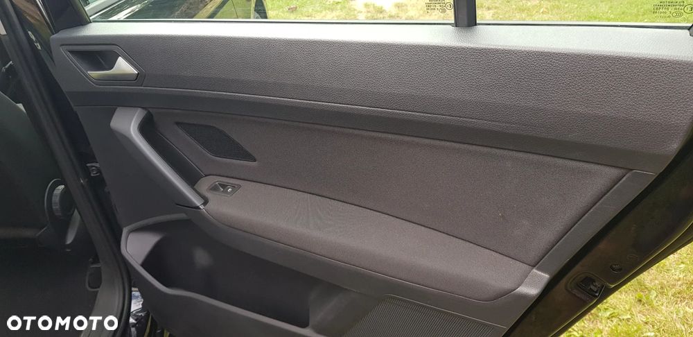 Volkswagen Touran 1.5 TSI EVO Trendline - 16