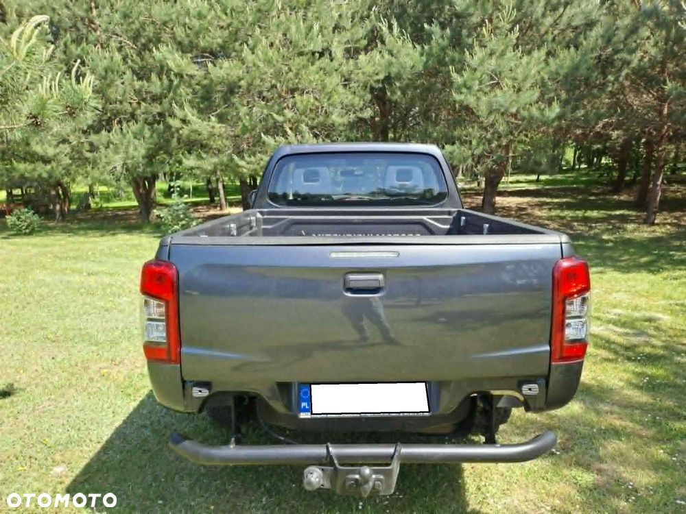 Mitsubishi L200 - 9