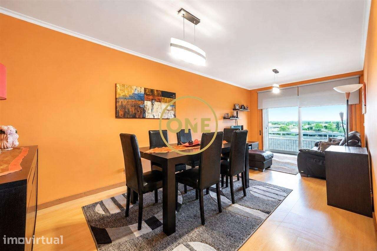 Apartamento T2 Junto ao Metro em Mindelo com Garagem para 3 Carros! - Grande imagem: 5/23