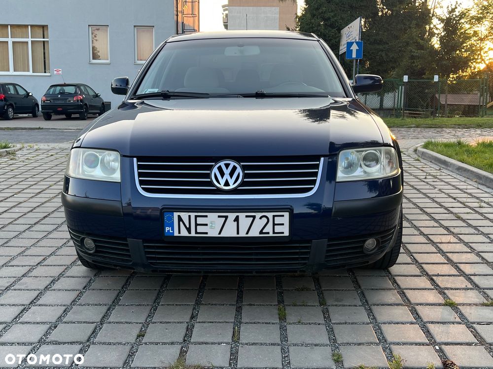 Volkswagen Passat - 4