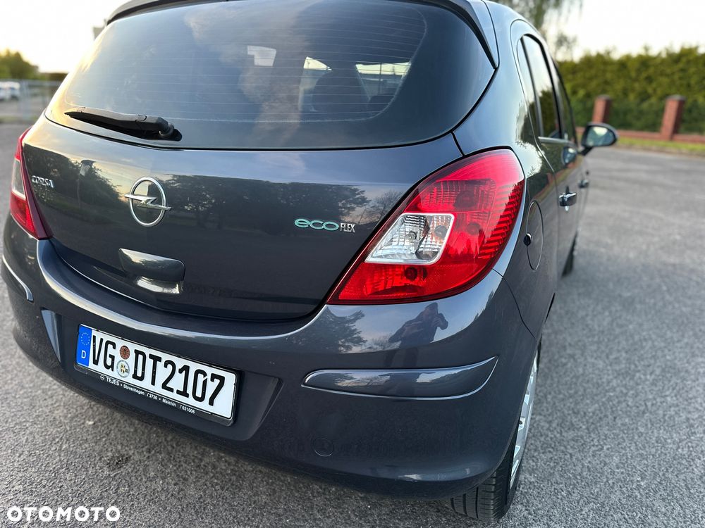 Opel Corsa 1.0 12V Cosmo - 12