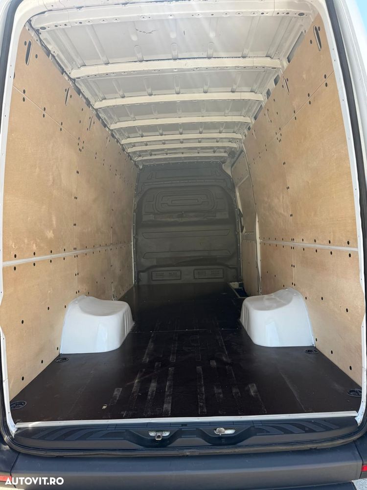 Mercedes-Benz Sprinter - 15