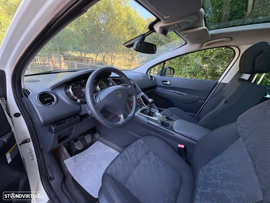Peugeot 3008 1.6 HDi Executive - 26