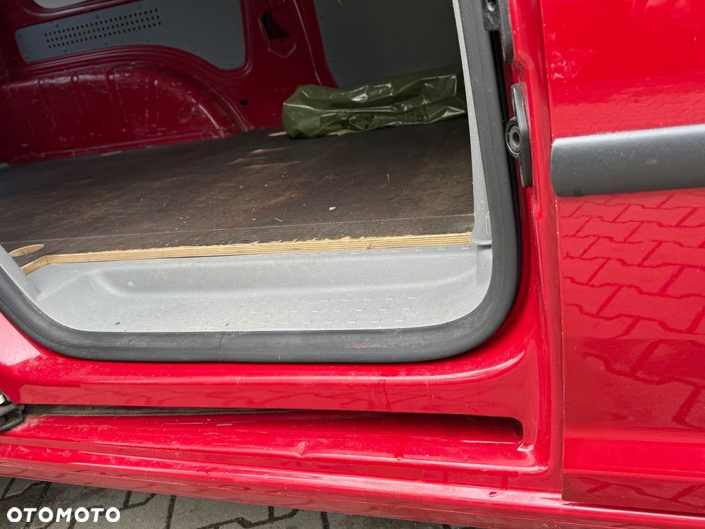 Volkswagen Caddy Maxi - 14