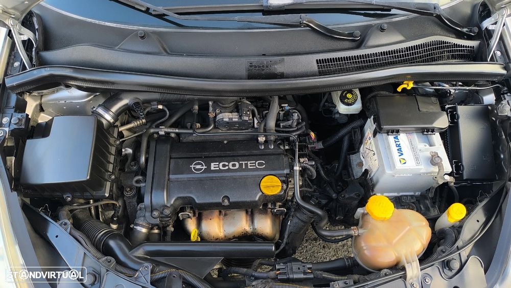 Opel Corsa 1.2 Cosmo - 47