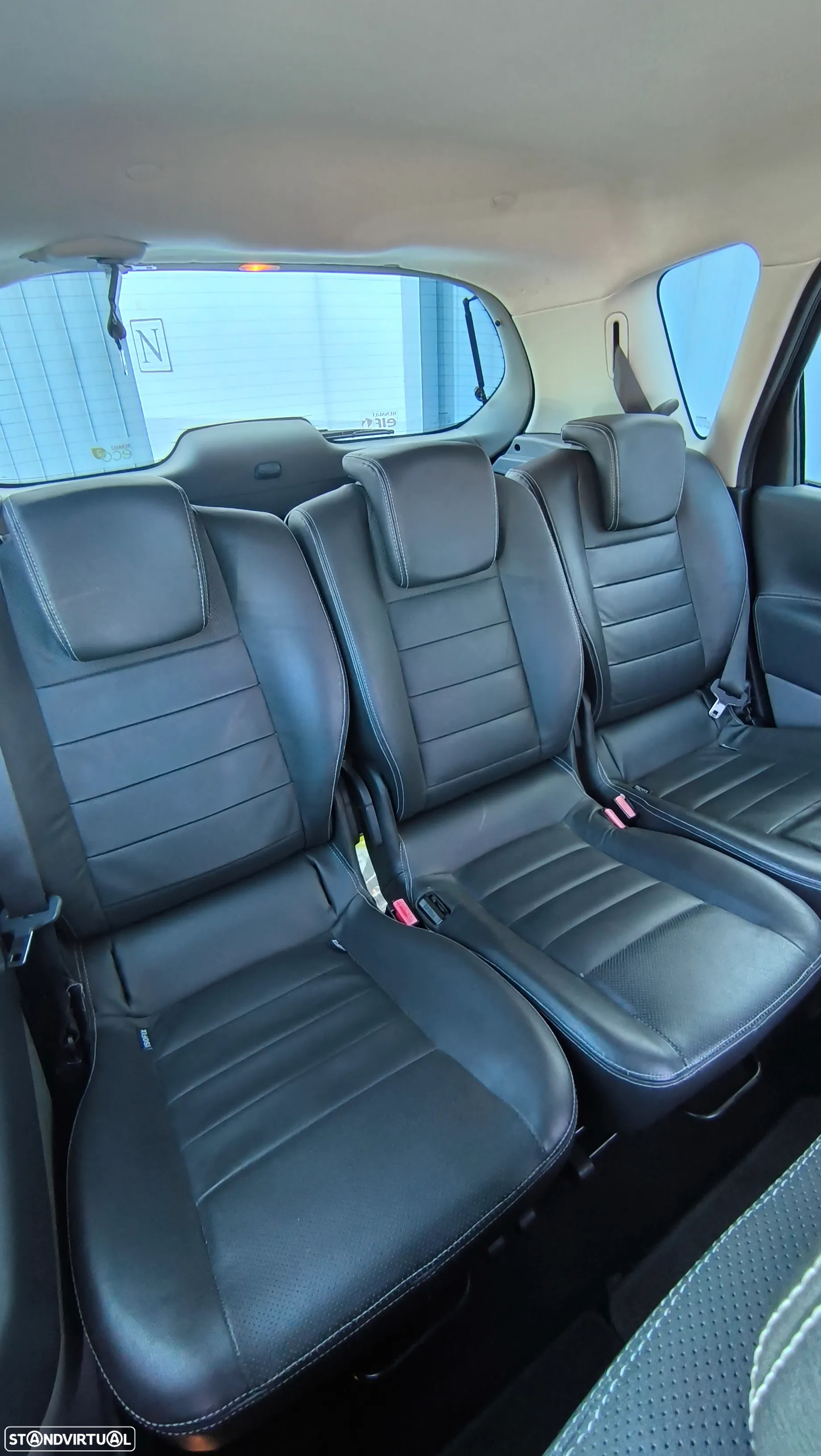 Renault Scénic 1.5 dCi Dynamique S - 15