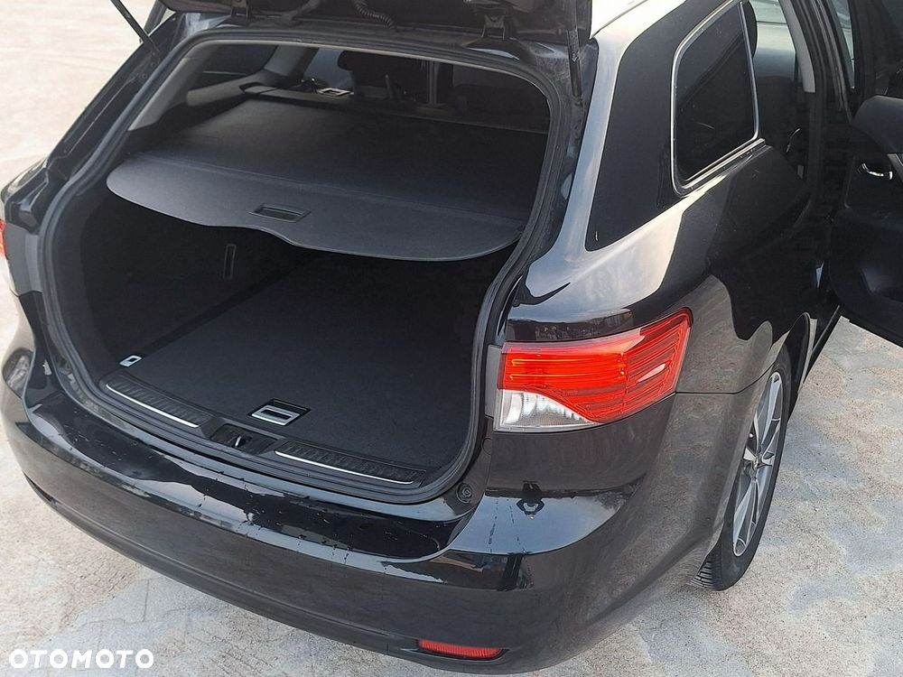 Toyota Avensis - 19
