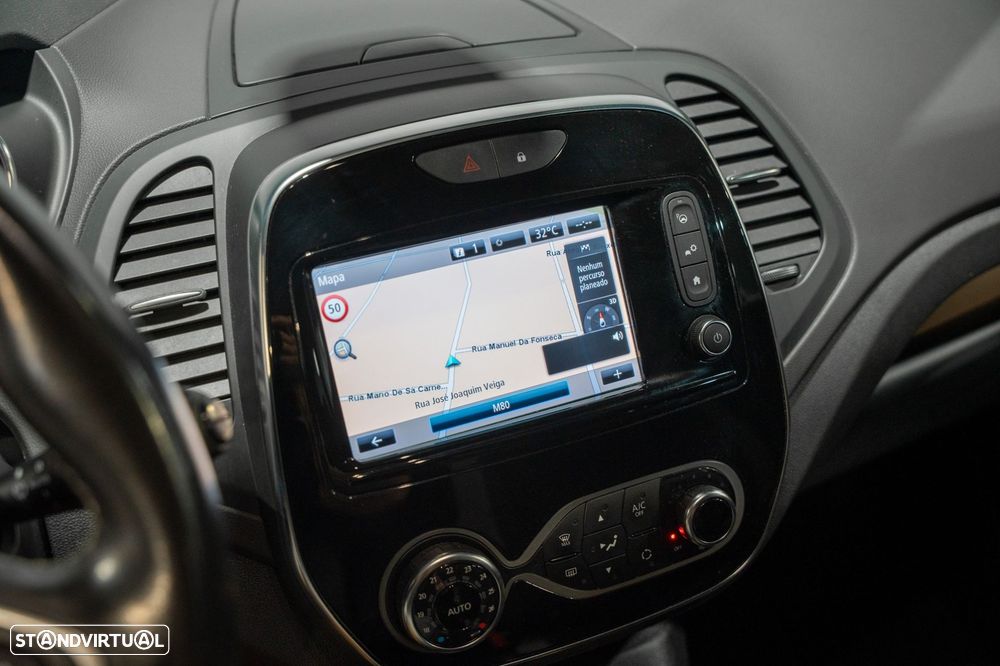 Renault Captur 1.2 TCe Exclusive EDC - 26