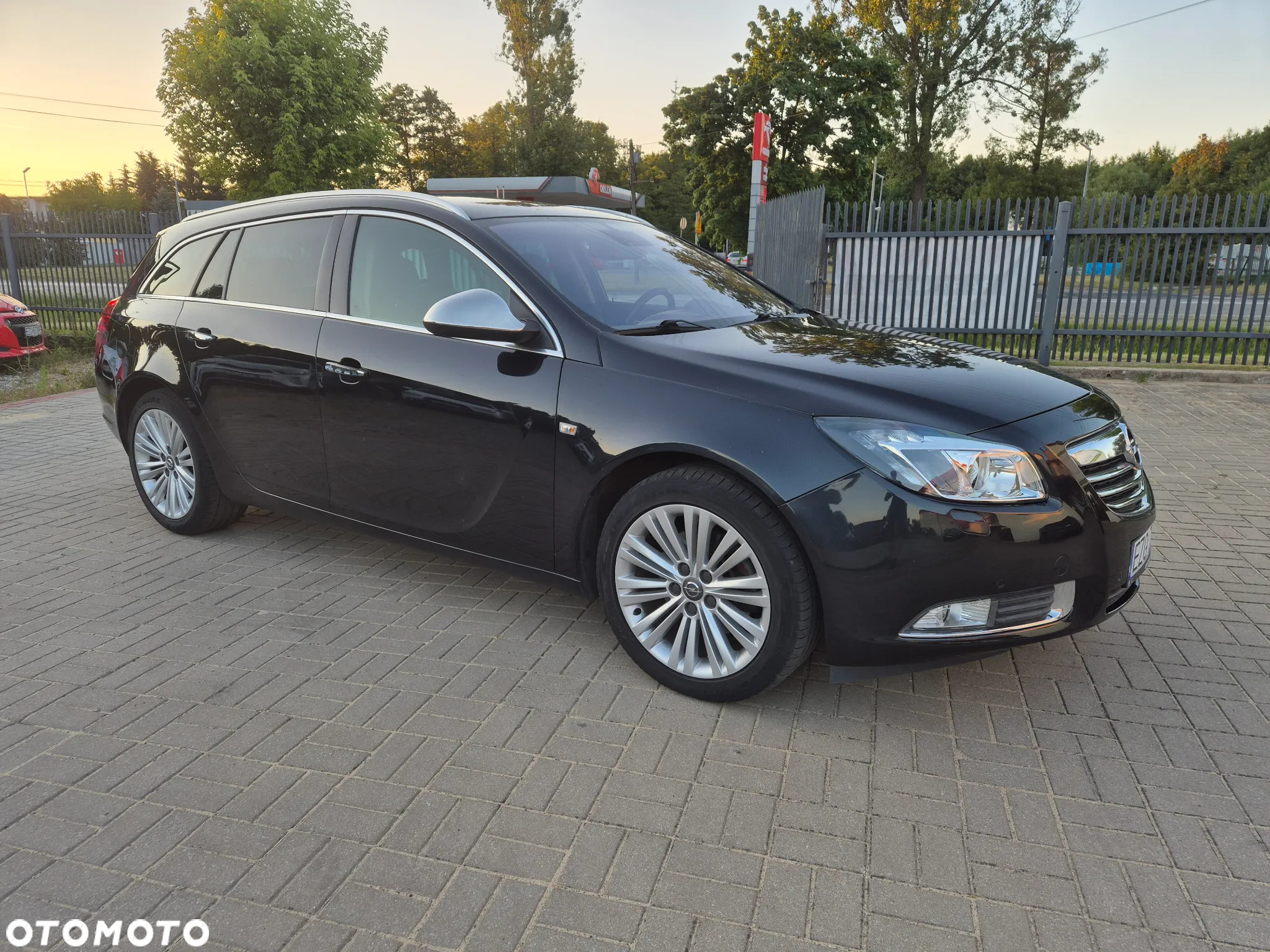 Opel Insignia 2.0 CDTI Sports Tourer Design Edition - 4