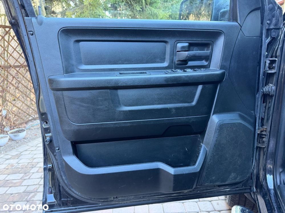 Dodge RAM 5.7 4x4 - 14