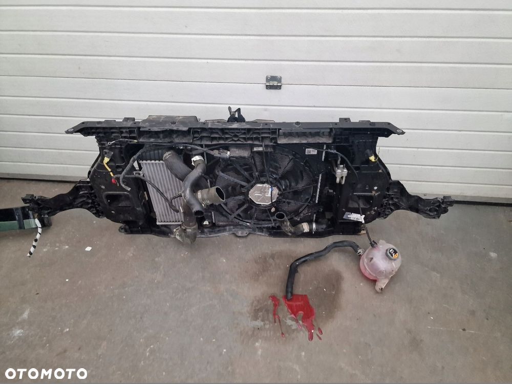 pas przedni chłodnice radar kia sportage v crdi gt line - 1
