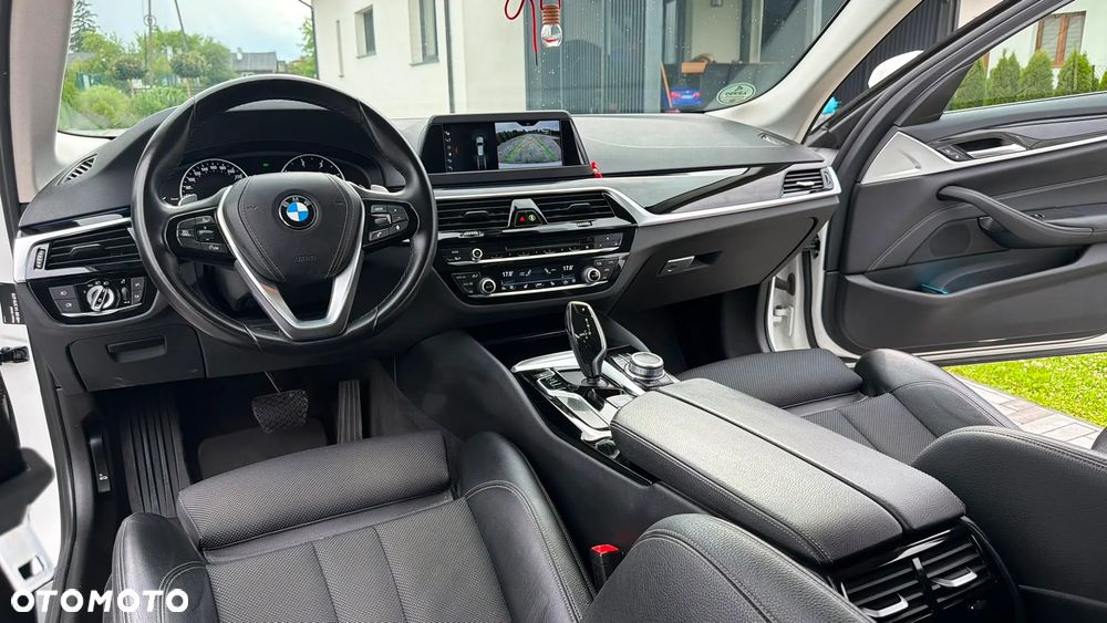BMW Seria 5 520d xDrive Sport Line - 14