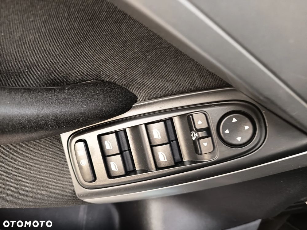 Citroën C4 Picasso HDi 150 FAP Selection - 26