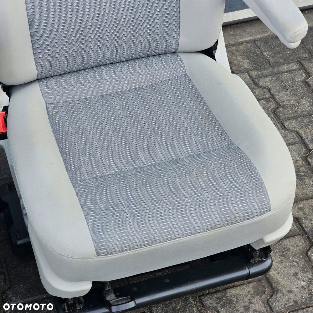 VW T6 T6.1 fotele fotel kierowcy pasażera przód grzane PANDU KOMPLET - 3