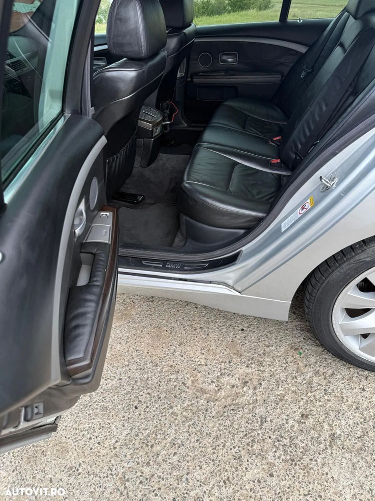 BMW Seria 7 730d A - 16