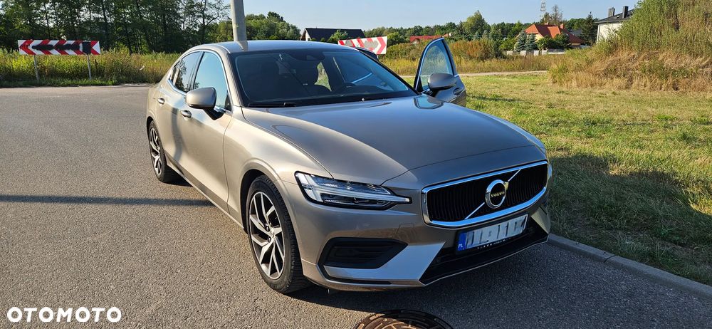 Volvo S60 T4 Momentum Pro - 1