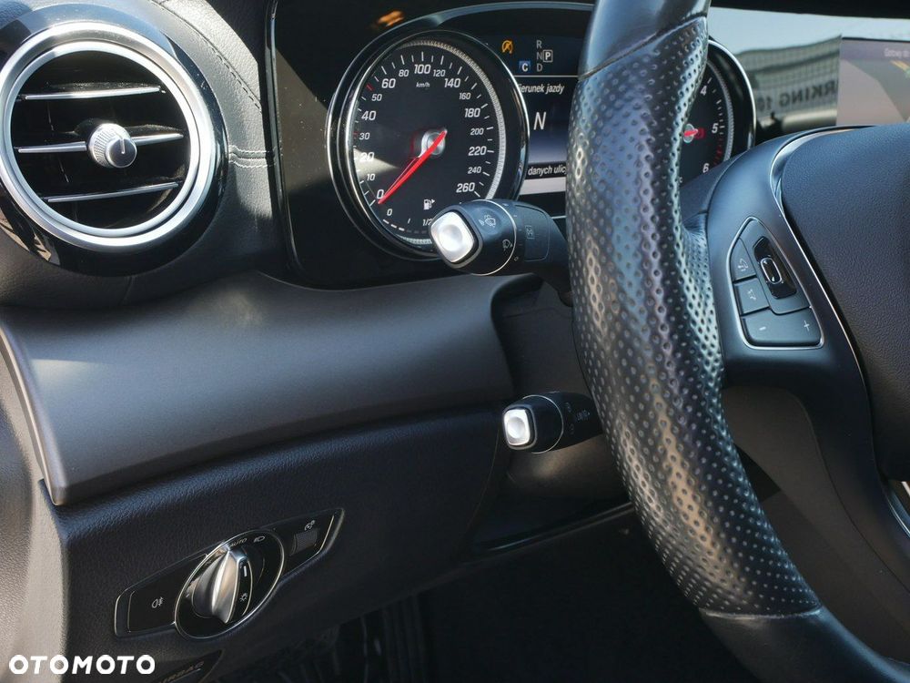 Mercedes-Benz Klasa E 220 d 9G-TRONIC - 14