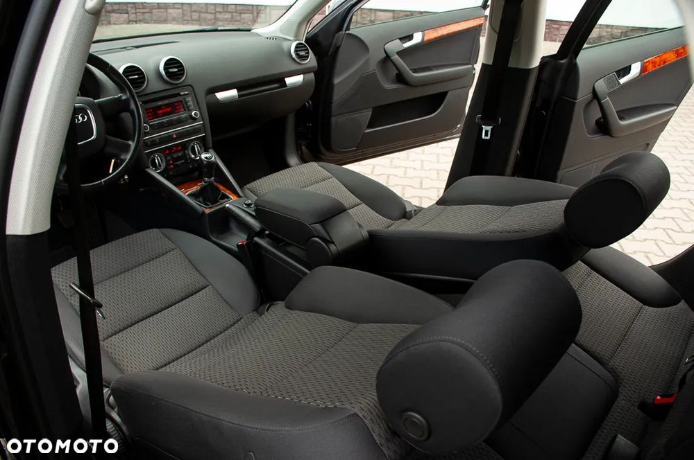 Audi A3 Sportback 2.0 TDI DPF S line Sportpaket - 24
