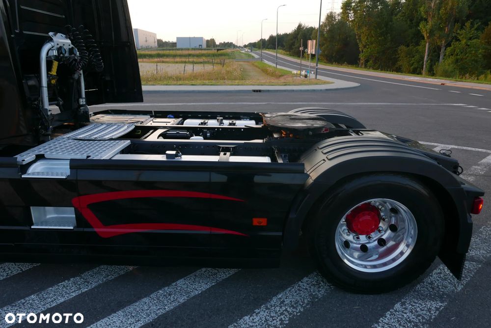 Volvo FH 460 EURO6 FH4 FH5 FULL OPCJA 21R ALU TV PODWÓJNE SZYBY NAVI KAMERA SKÓRA ELEKTRYCZNY OBRACANY FOTEL - 39