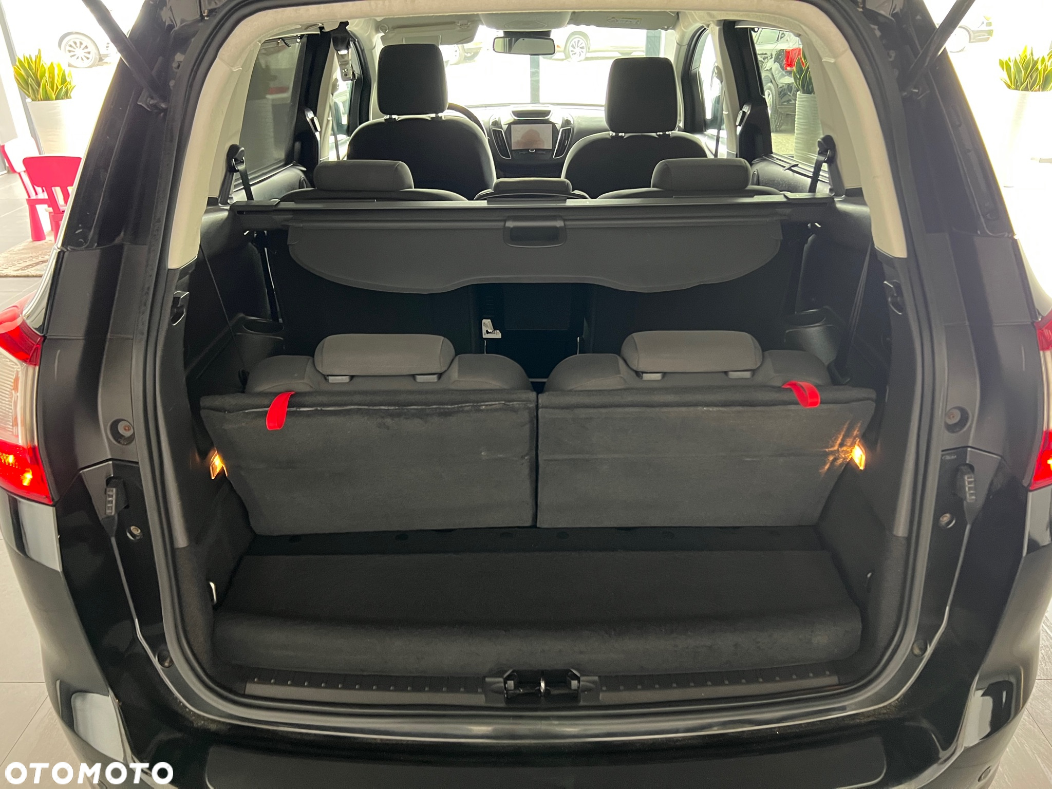 Ford Grand C-MAX - 26