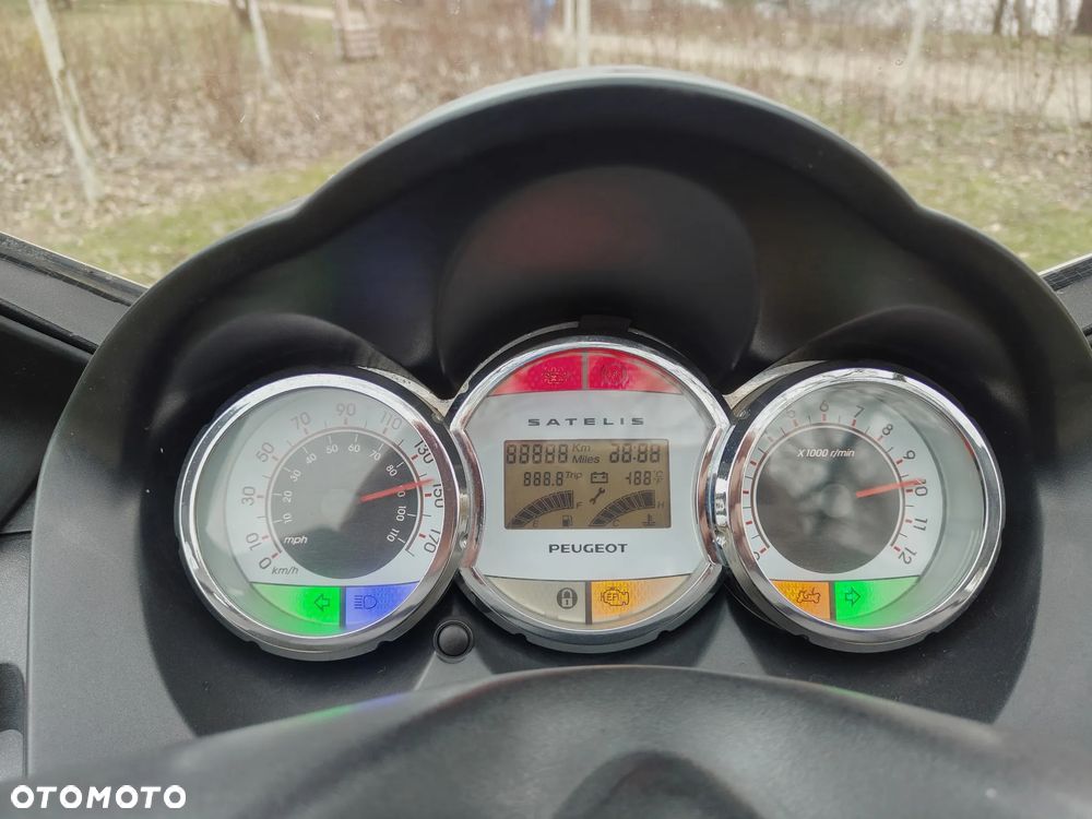Peugeot Satelis - 17