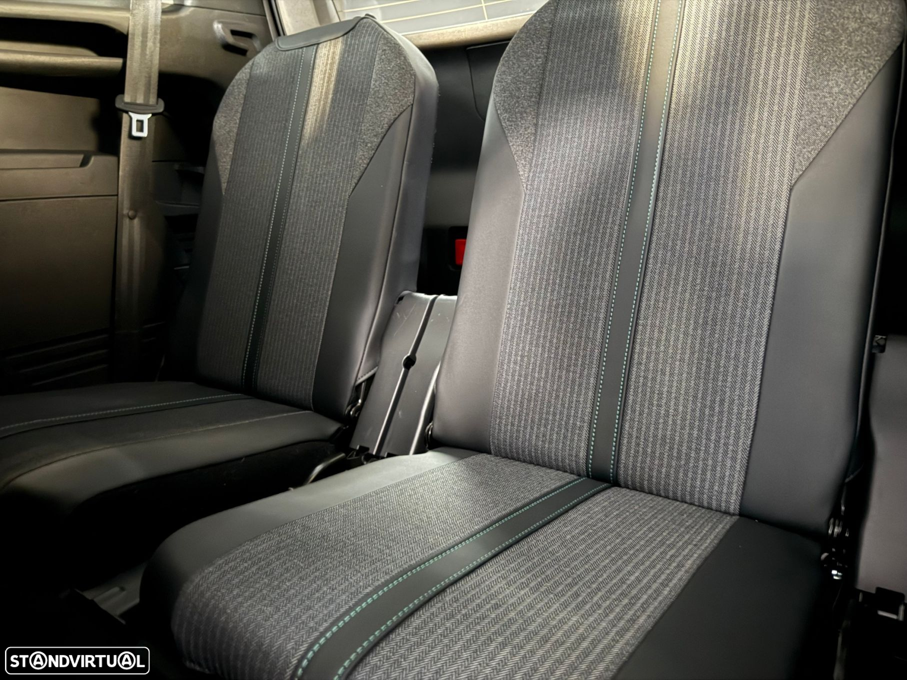 Peugeot 5008 1.5 BlueHDi Allure EAT8 - 18