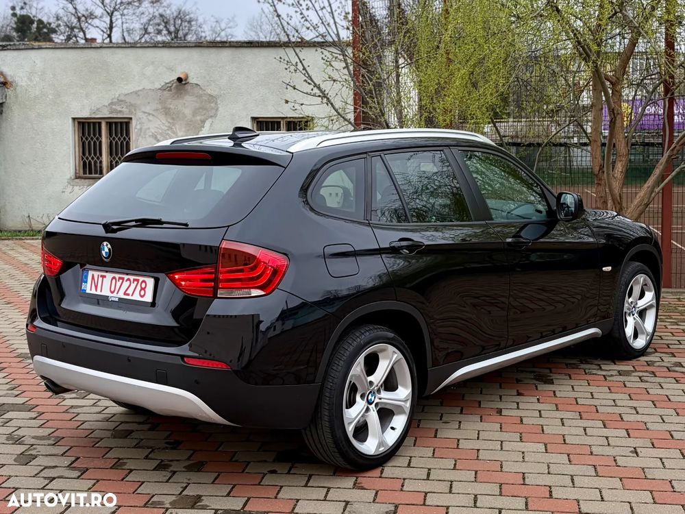 BMW X1 xDrive18d - 11