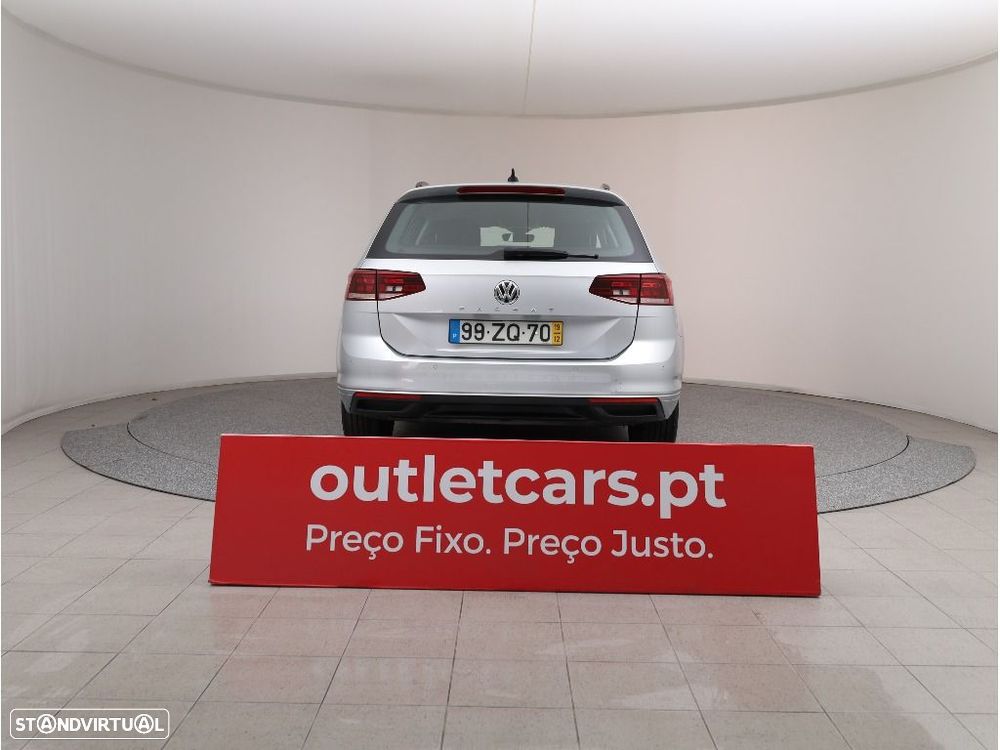 VW Passat Variant 1.6 TDI Business DSG - 7
