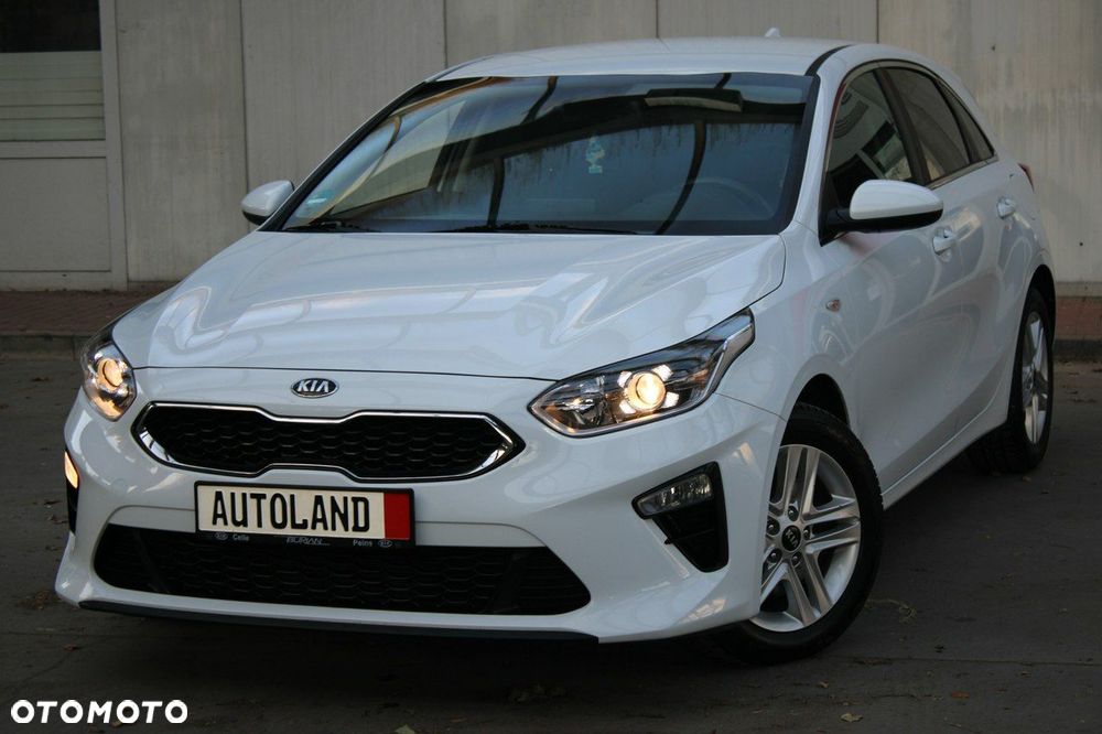 Kia Ceed - 38